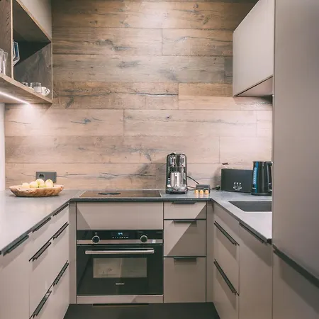 Livalpin Elegant Apartman *
